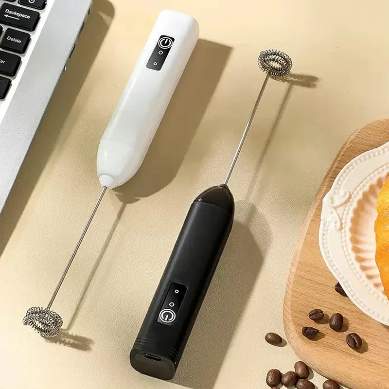 Espumador de Leche Eléctrico — Café de Cafetería en 20 Segundos